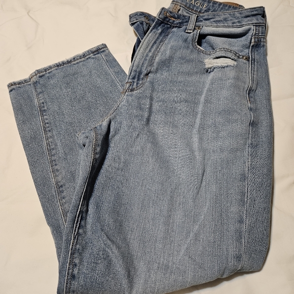 American Eagle Mom blue jeans, size 4 extra short - Picture 4 of 8